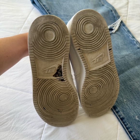 Nike Womens White Sneakers Size‎ 6.5 - Picture 4 of 8